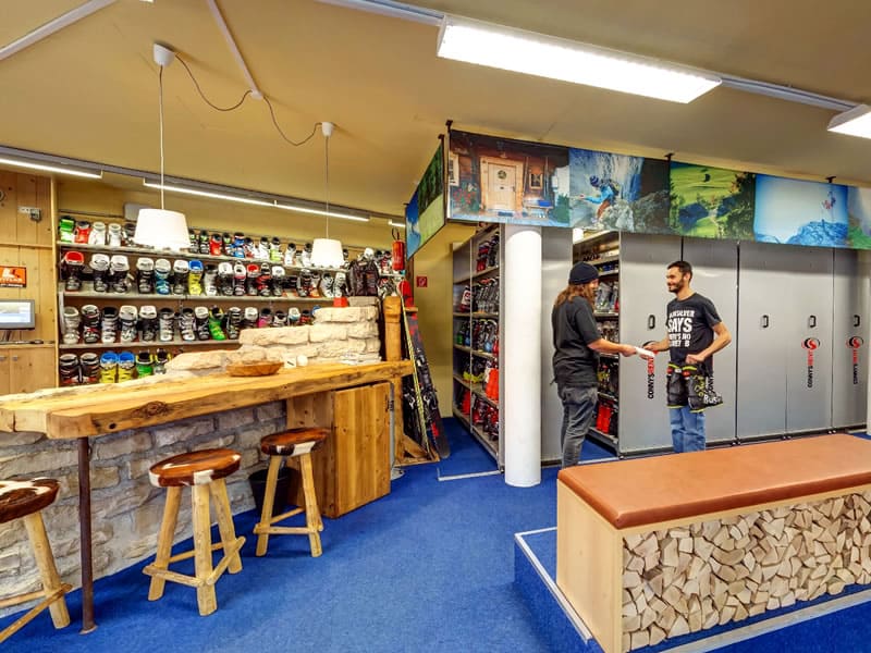 Skiverhuur winkel Sport Conny's in HNr. 184b [Dorf], Alpbach